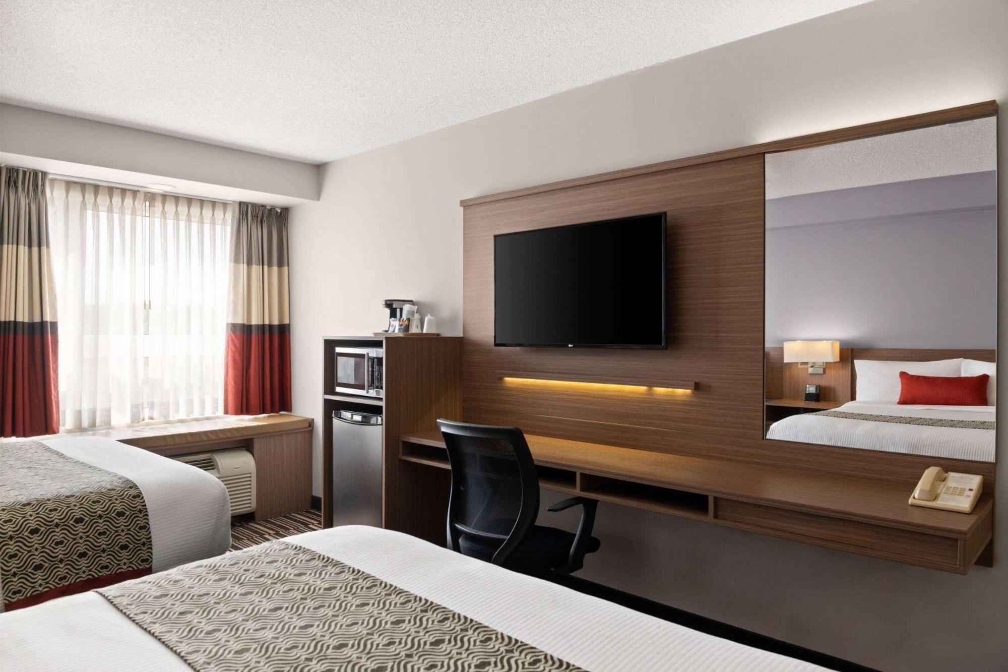 Microtel Inn & Suites By Wyndham Kirkland Lake Dış mekan fotoğraf