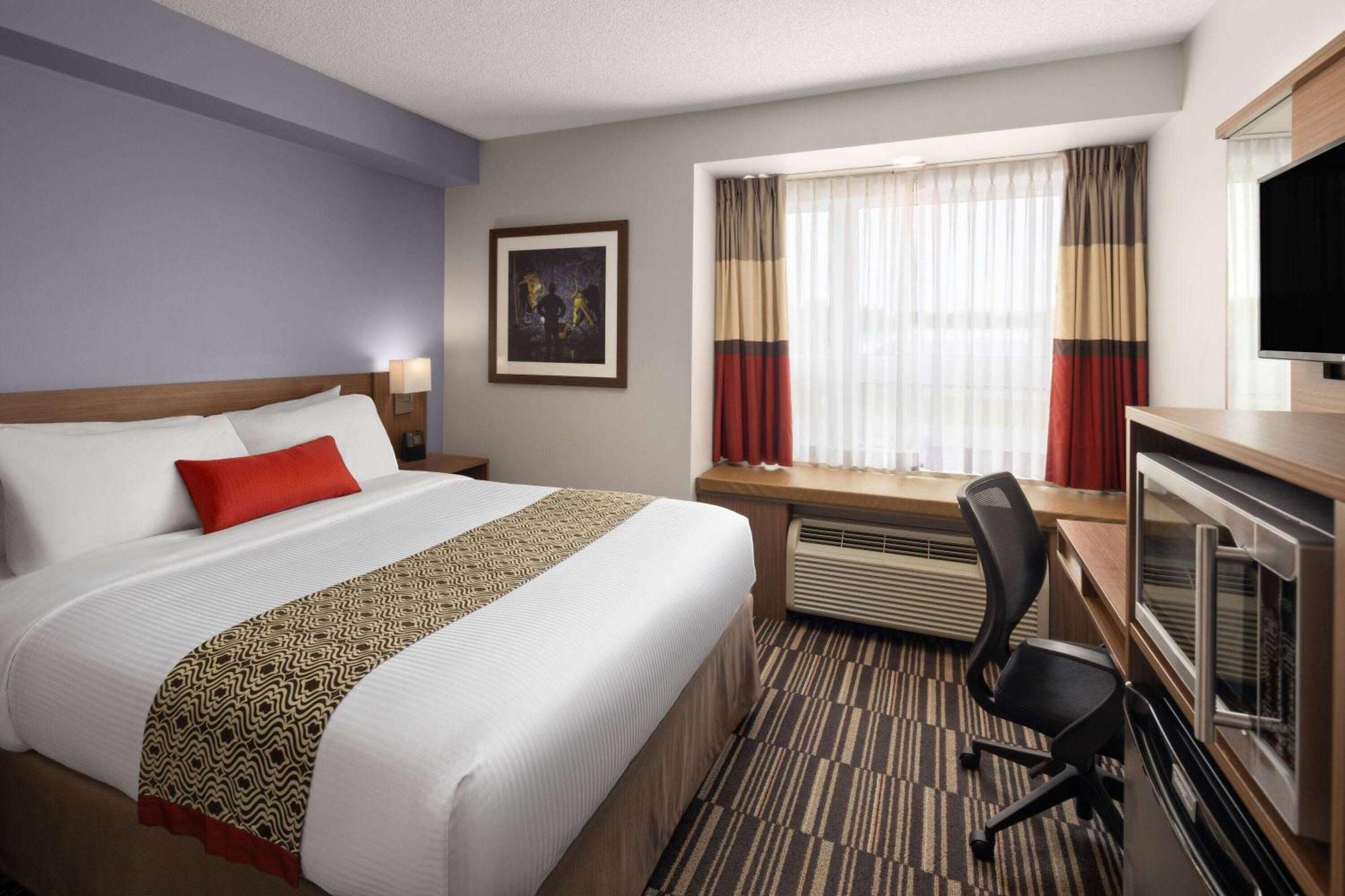 Microtel Inn & Suites By Wyndham Kirkland Lake Dış mekan fotoğraf