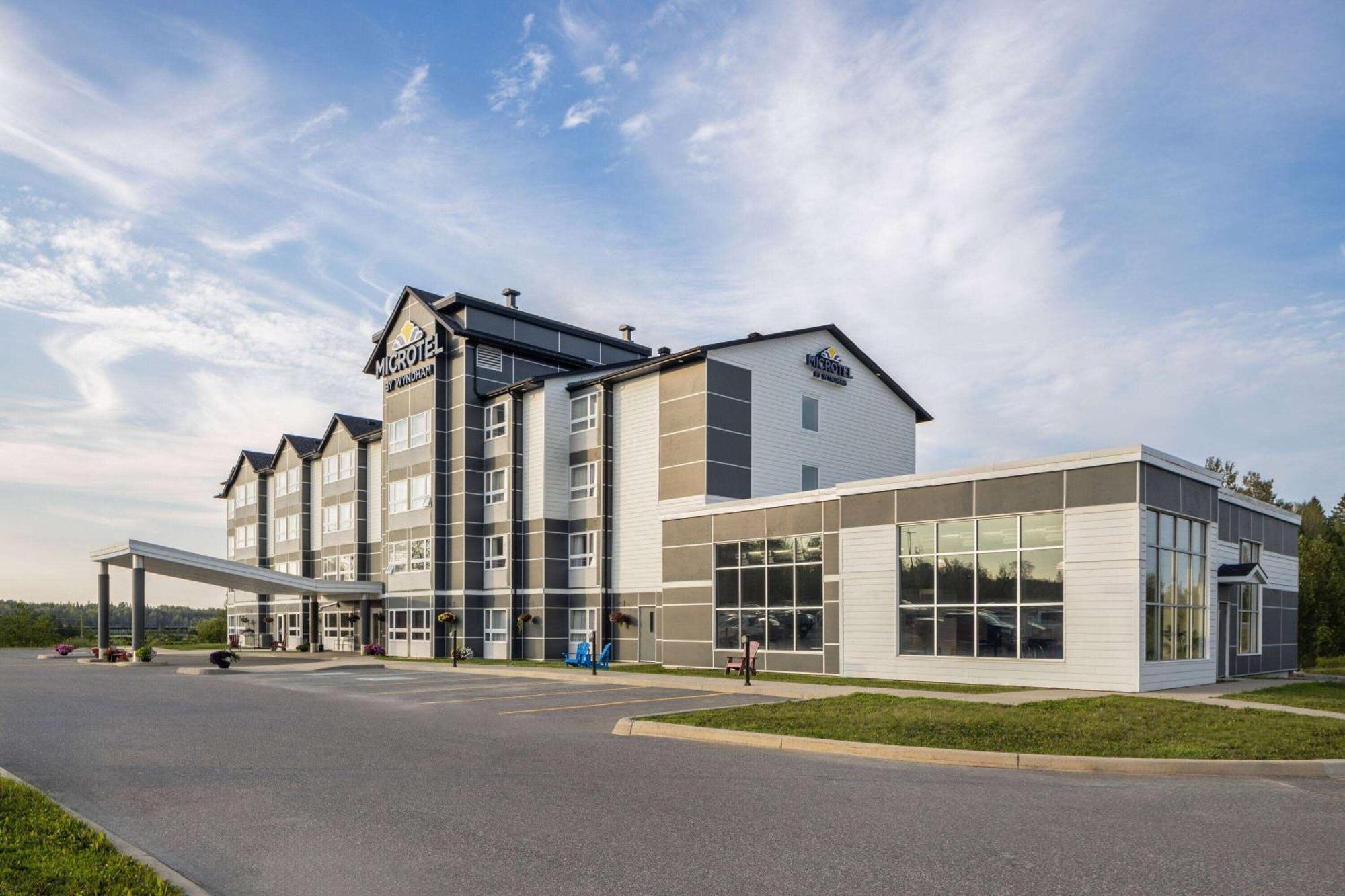 Microtel Inn & Suites By Wyndham Kirkland Lake Dış mekan fotoğraf